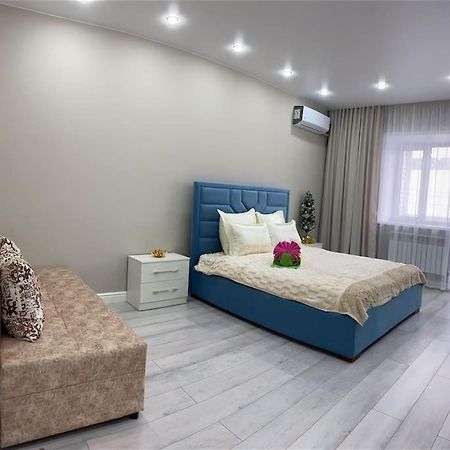Vip Апартаменты В Центре Города Qostanay Exterior foto